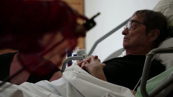‘Music soothes pain’: Cellist plays to ease suffering for end-of-life patients