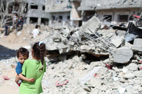 Gaza truce holds as Israel admits Jewish visitors to flashpoint site