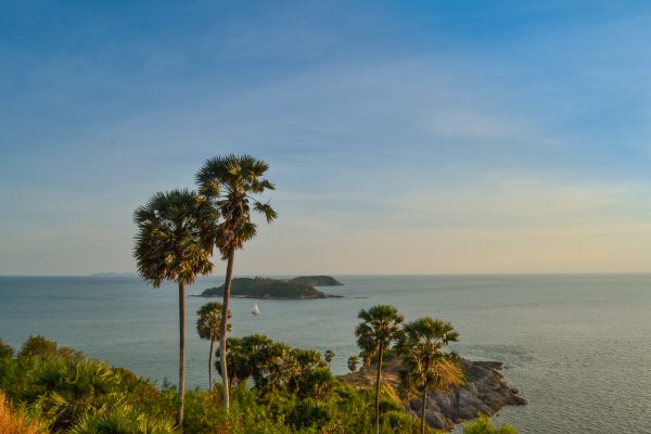 Phuket imposes tight restrictions on arrivals by boat and car from today