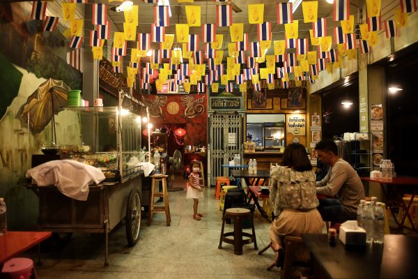 Chiang Mai eases restrictions on eateries, malls, convenience stores from Wednesday