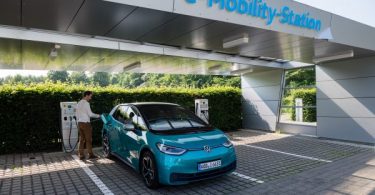 Europe powers up electric car battery drive