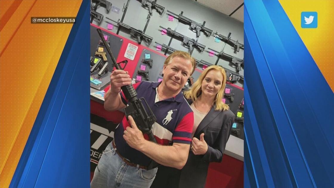 Mark McCloskey shows off new gun after giving up ones used during 2020 confrontation | News