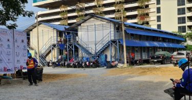 Construction worker camps in and around Bangkok, deep south closed for a month