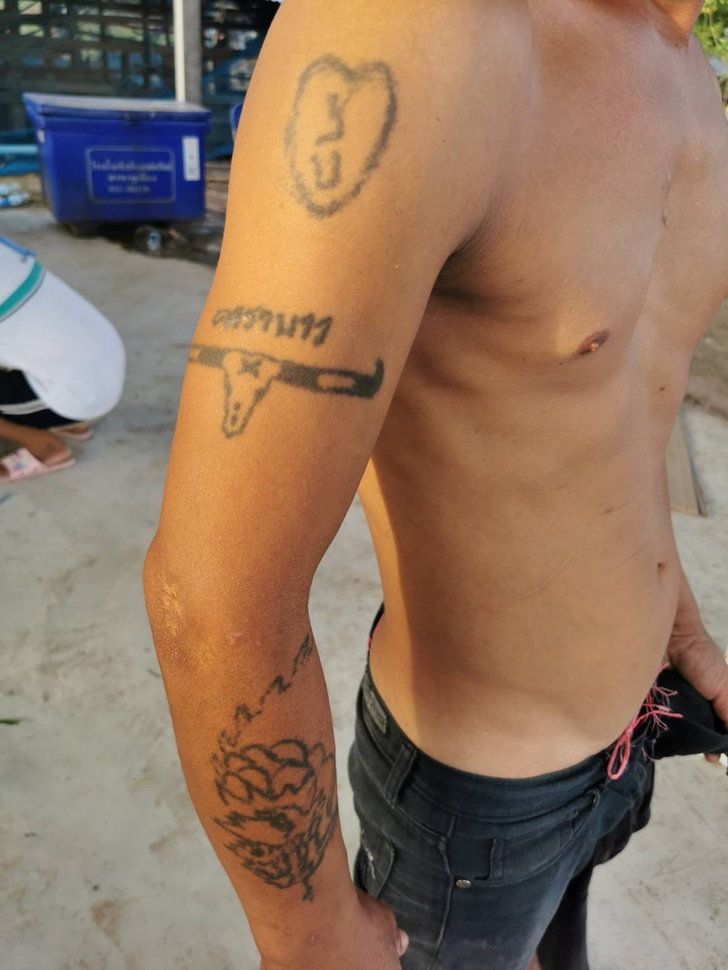 พ่อจัดงานศพลูกชายถูกรถชนตาย จู่ๆ ตัวจริงโผล่กลางบ้าน งงเห็นรูปตัวเองหน้าโลง