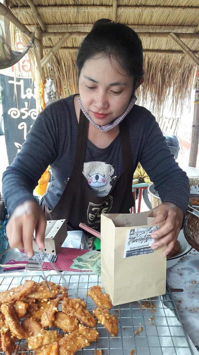 แม่ค้าหอบเหรียญเกือบ 5 หมื่นบาทไปซื้อทอง ร้านทองยินดีรับ-ช่วยนั่งนับกว่า 1 ชั่วโมง