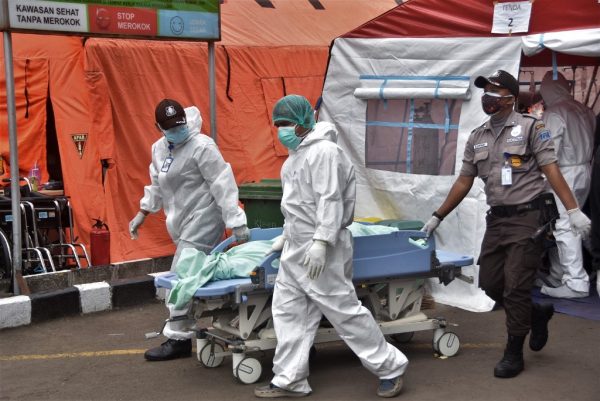 Indonesia to impose ’emergency’ curbs to battle virus surge