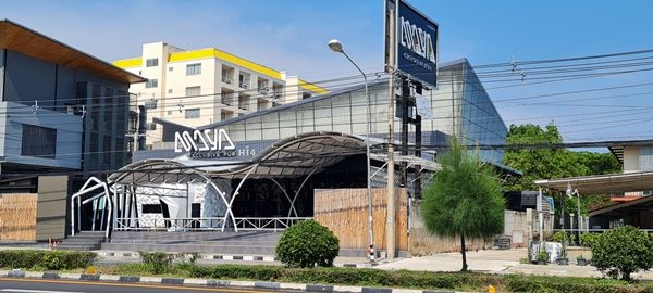 Two executives of Hua Hin pub blamed for COVID-19 cluster get 3 months in prison