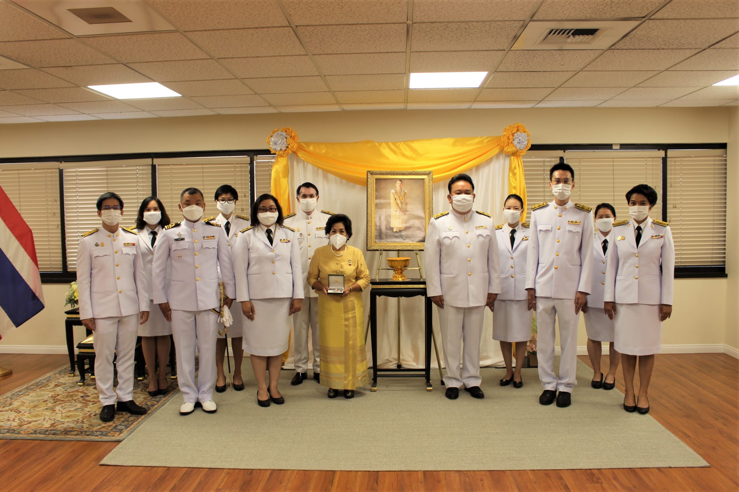 พิธีรับพระราชทานเครื่องราชอิสริยาภรณ์ ชั้นเหรียญเงินดิเรกคุณาภรณ์ นางกิริยา หิรัญพลกุล – Royal Thai Consulate-General, Los Angeles