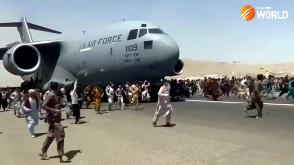 US considers having airlines help with refugees