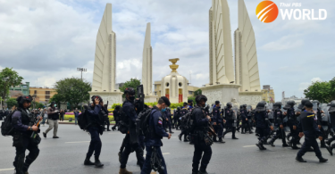 Thai Police ready for anti-government protesters this afternoon