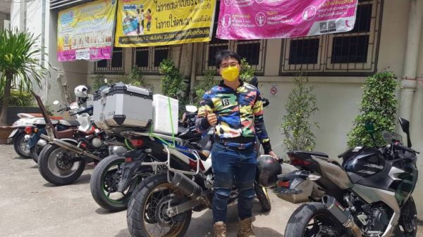 Volunteer ‘Super Riders’ take medical supplies to Bangkok’s COVID patients in home isolation